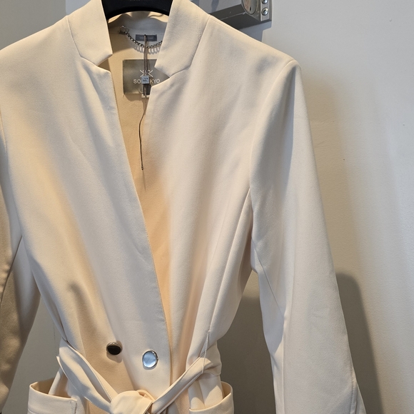 *NEW* Soia & Kyo ✨️Cream Trench Coat - Picture 2 of 9